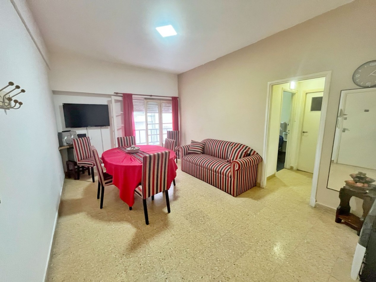 Venta departamento 3 ambientes con dependencia en el centro