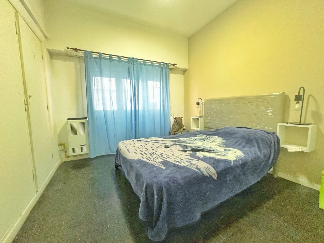 Venta departamento 3 ambientes con dependencia en el centro