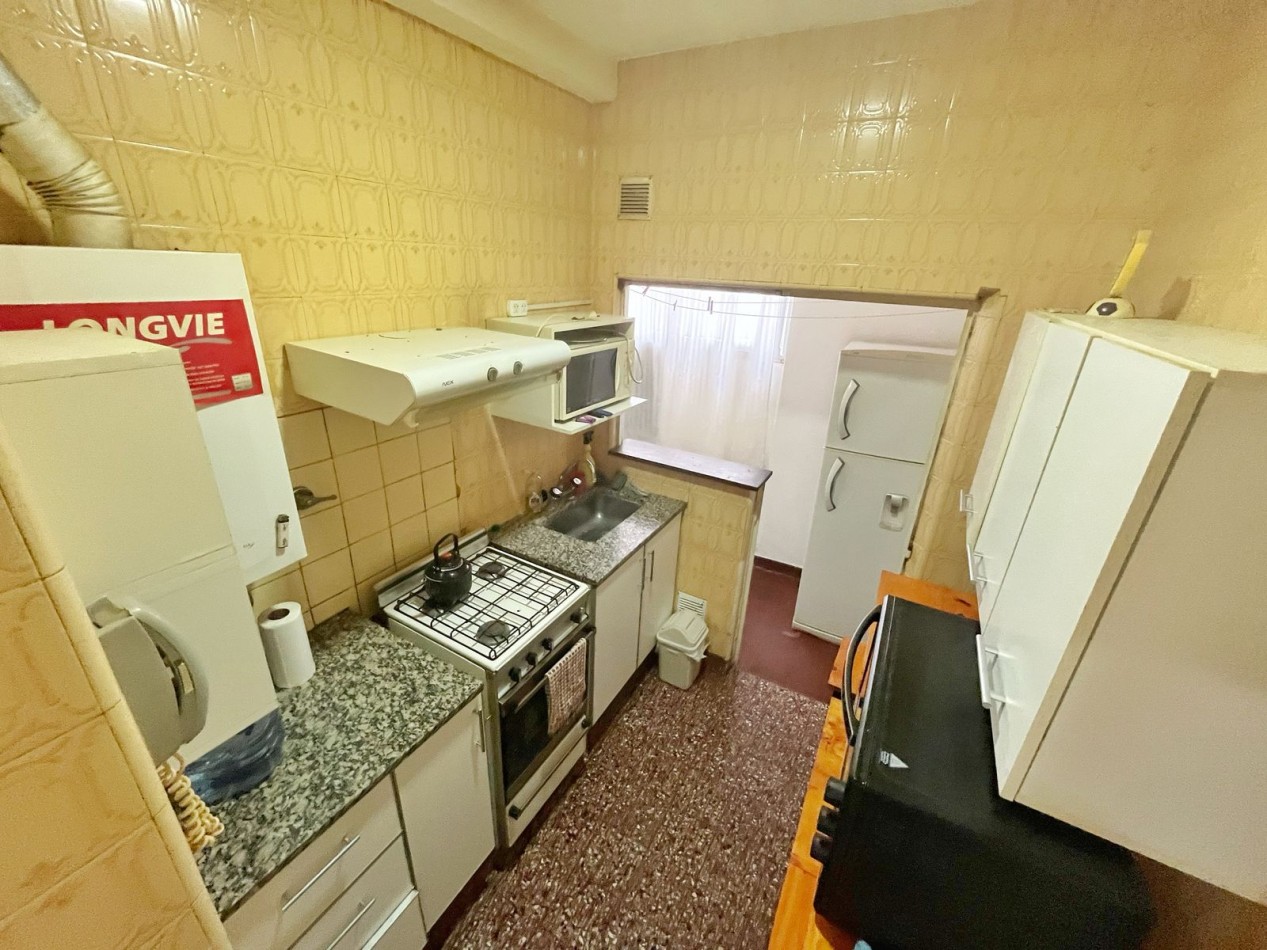 Venta departamento 3 ambientes con dependencia en el centro