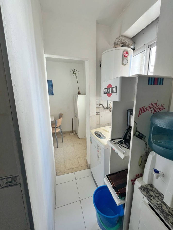 Venta departamento 3 ambientes con dependencia en el centro