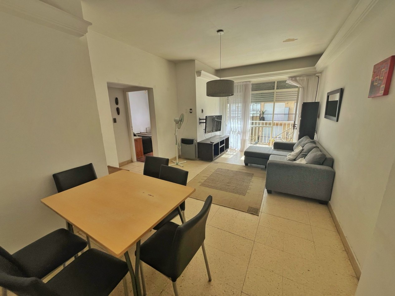 Venta departamento 3 ambientes con dependencia en el centro