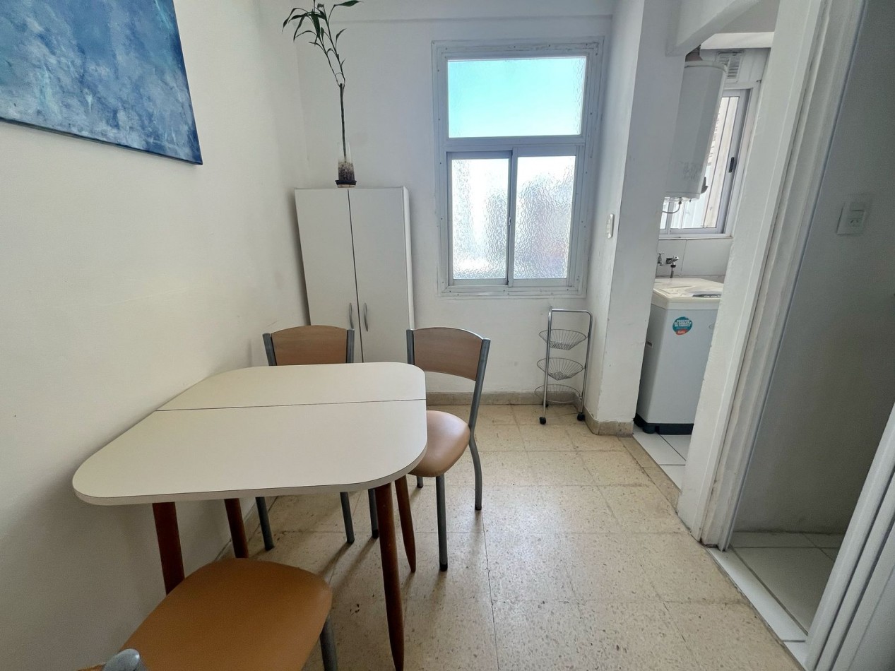 Venta departamento 3 ambientes con dependencia en el centro