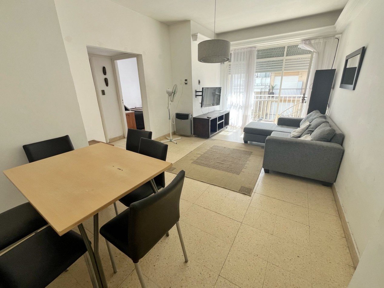 Venta departamento 3 ambientes con dependencia en el centro