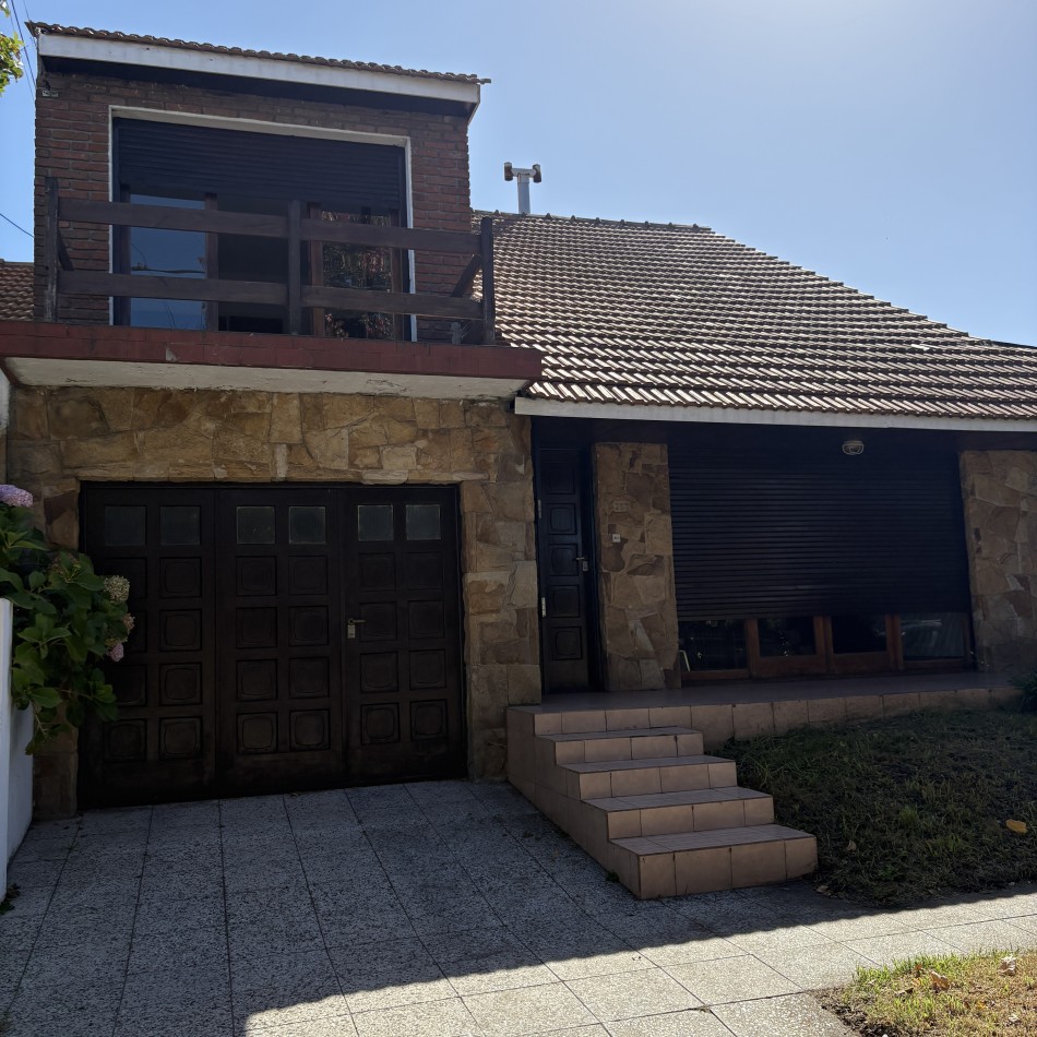 Venta de chalet en PH 5 ambientes en Villa Primera