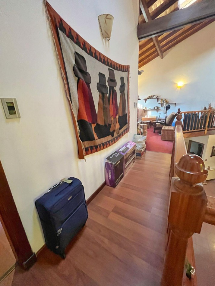 Venta chalet 6 ambientes sobre dos lotes en barrio el Grosellar