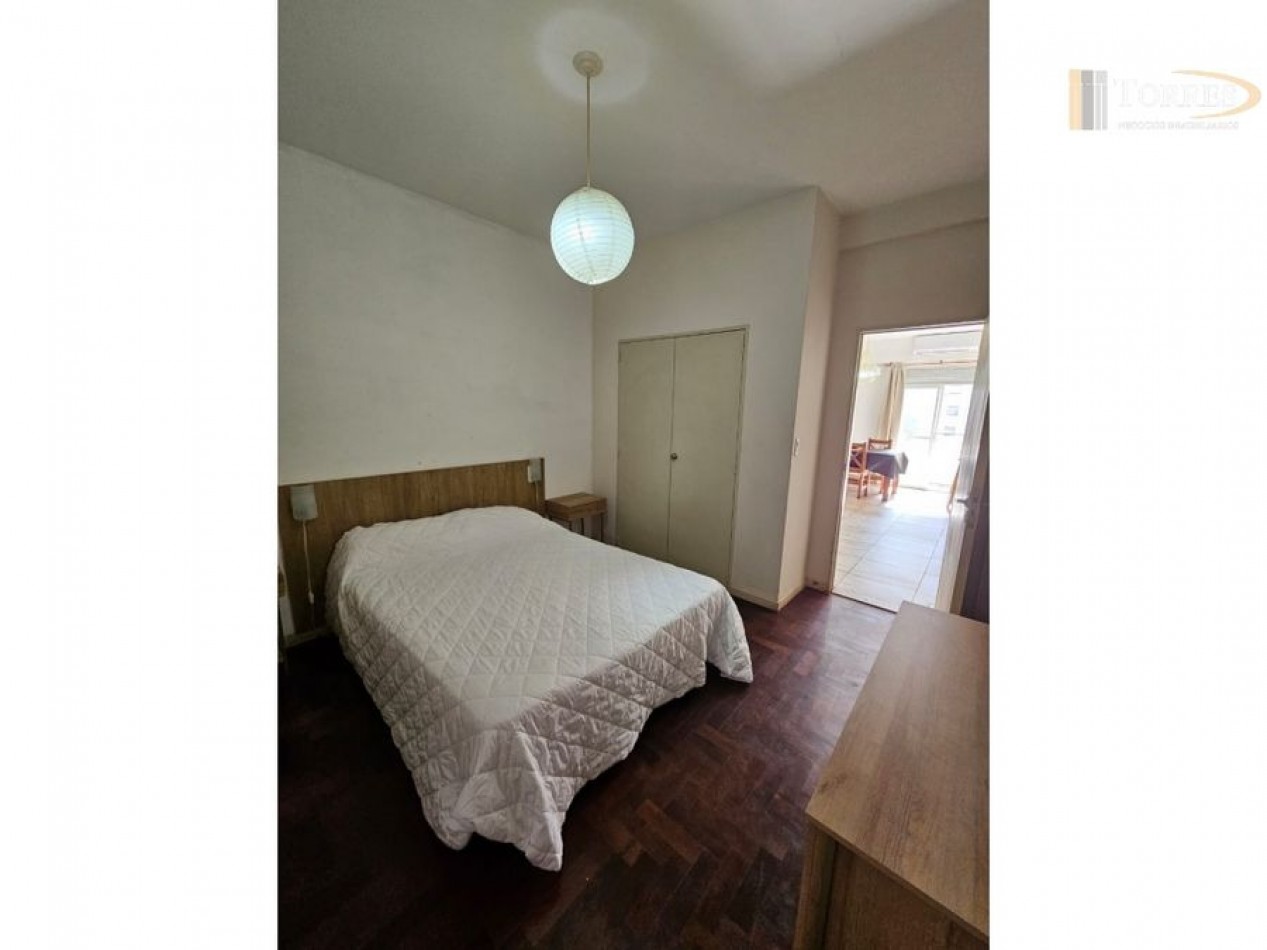 Venta departamento 2 ambientes a la calle con balcon 