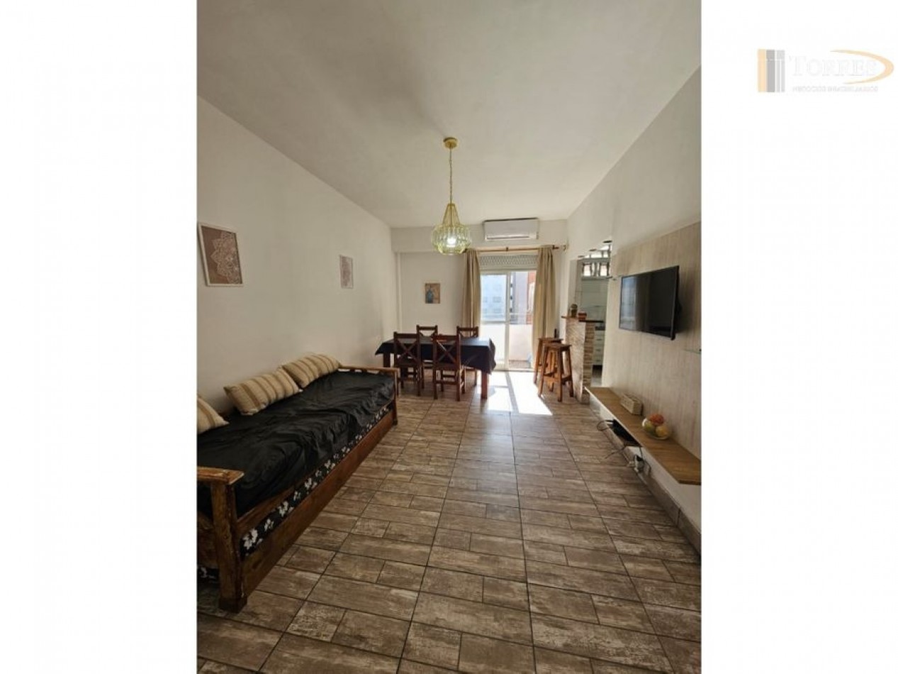 Venta departamento 2 ambientes a la calle con balcon 