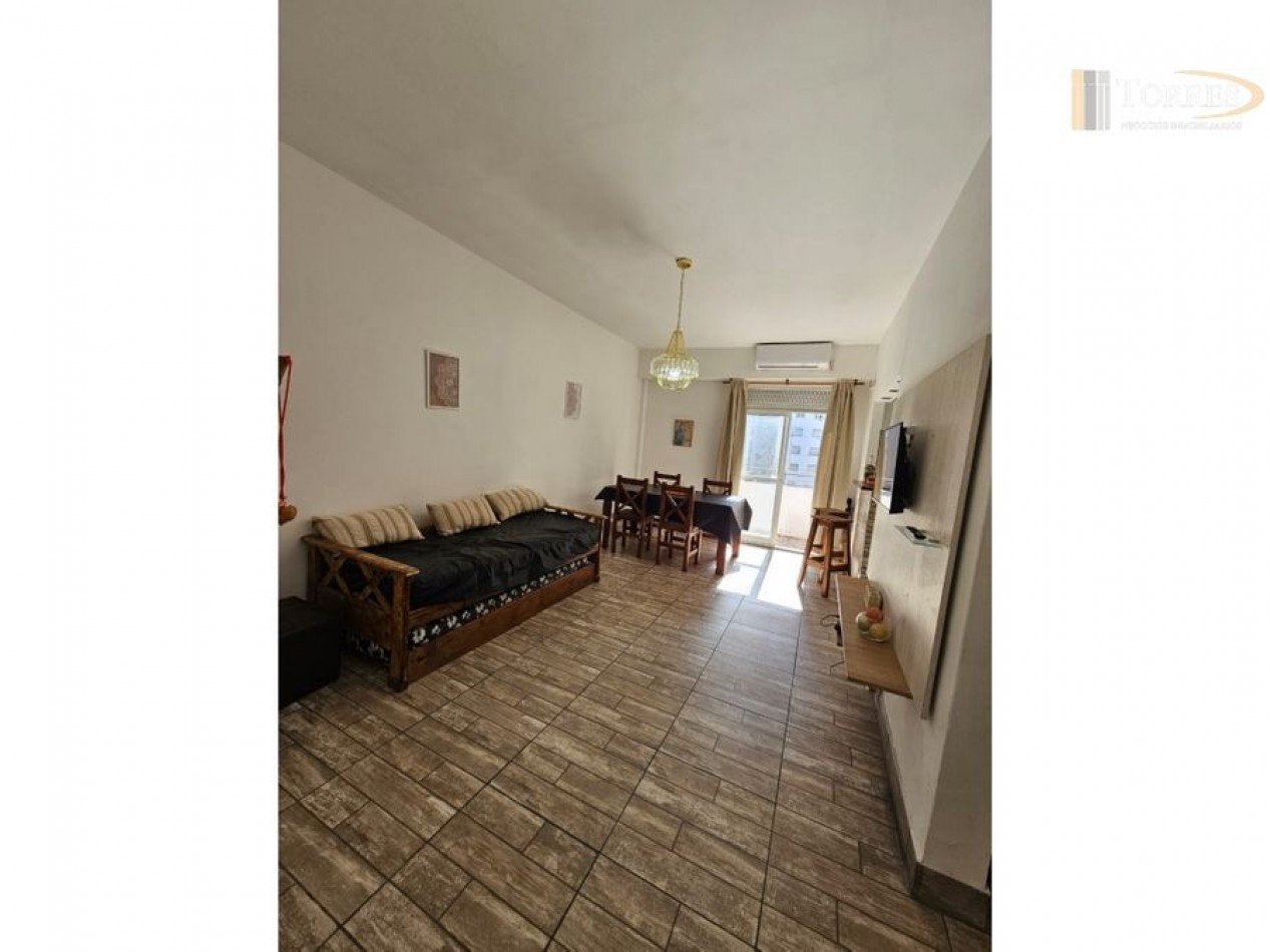 Venta departamento 2 ambientes a la calle con balcon 