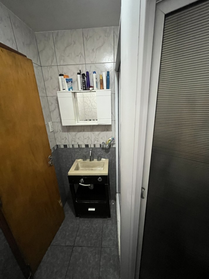 Venta de casa 4 ambientes con pileta en barrio Malvinas Argentinas
