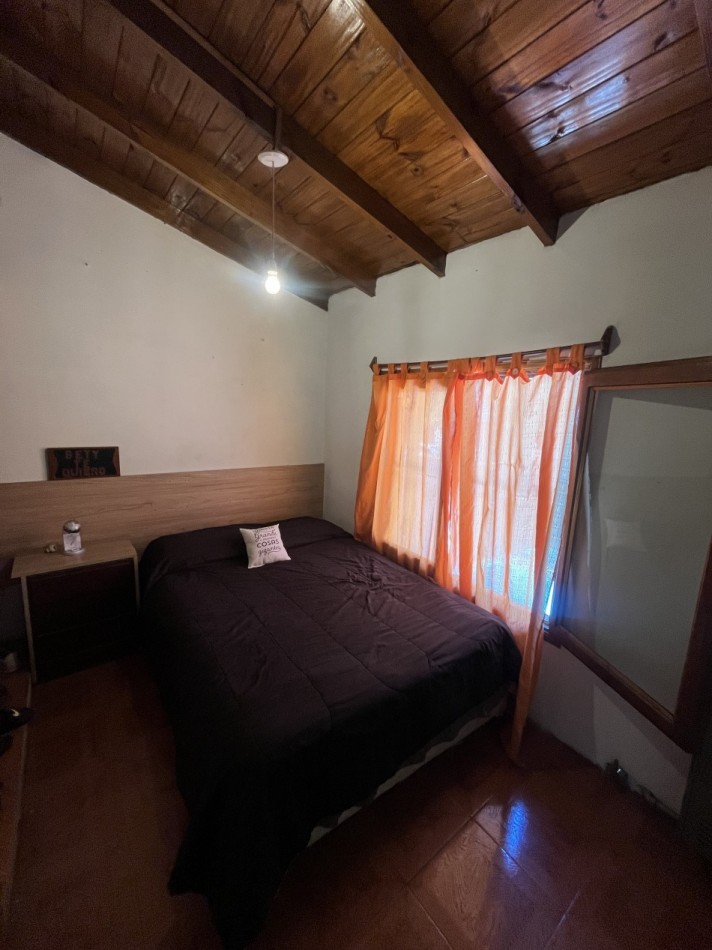 Venta de casa 4 ambientes con pileta en barrio Malvinas Argentinas