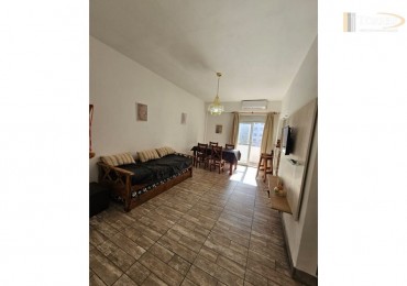 Venta departamento 2 ambientes a la calle con balcon 